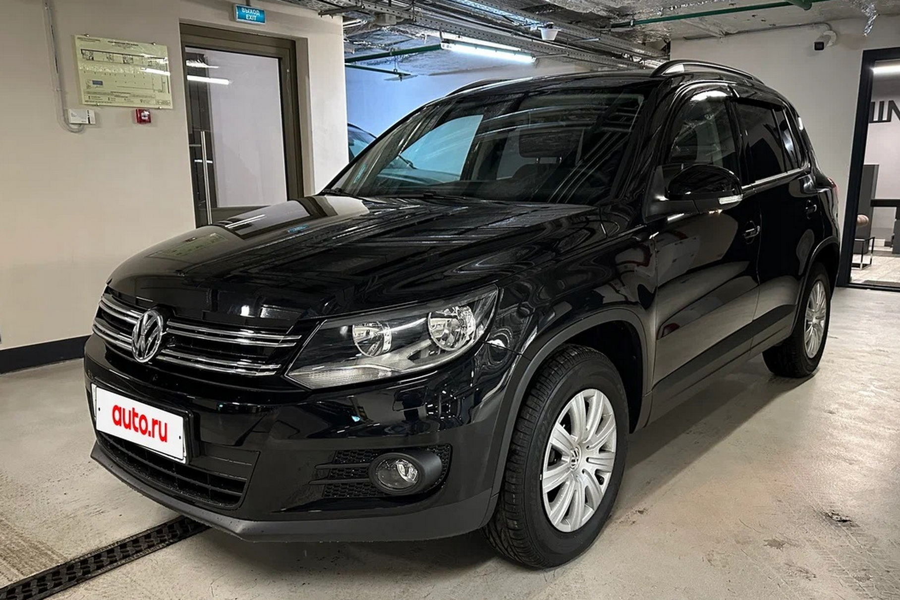 В России выставили на продажу новый VW Tiguan 2011 года выпуска