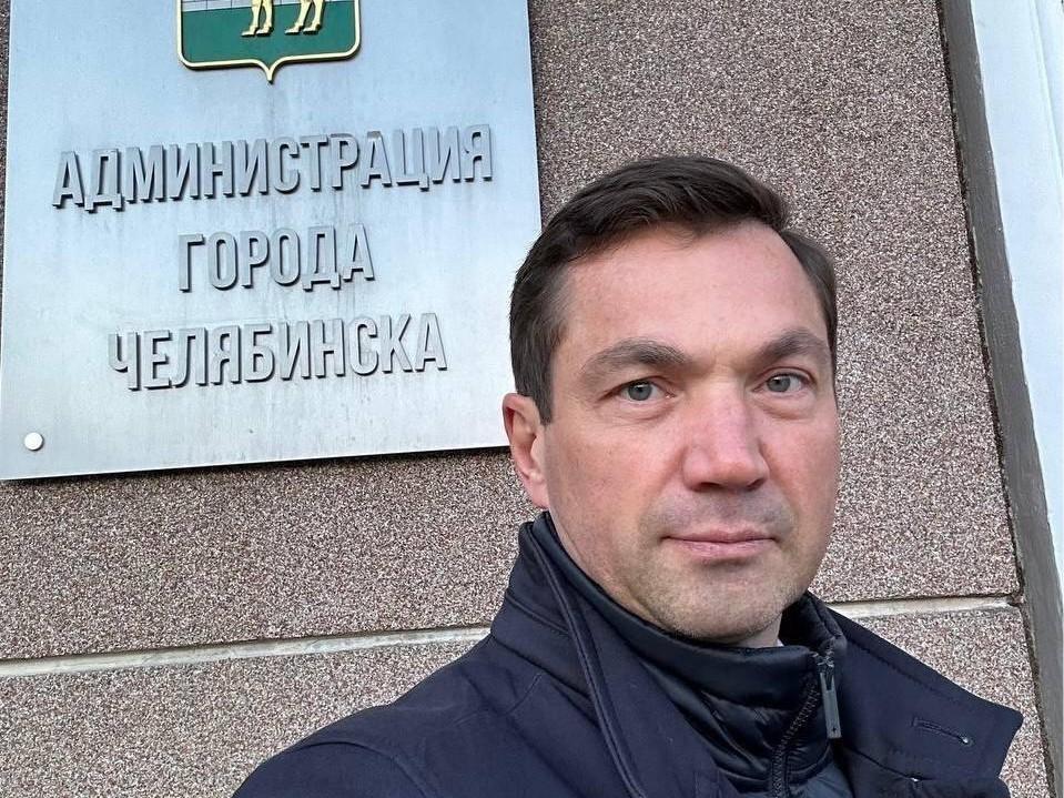 Лошкин поехал по городу в статусе врио мэра решать вопросы с отоплением. Онлайн-репортаж