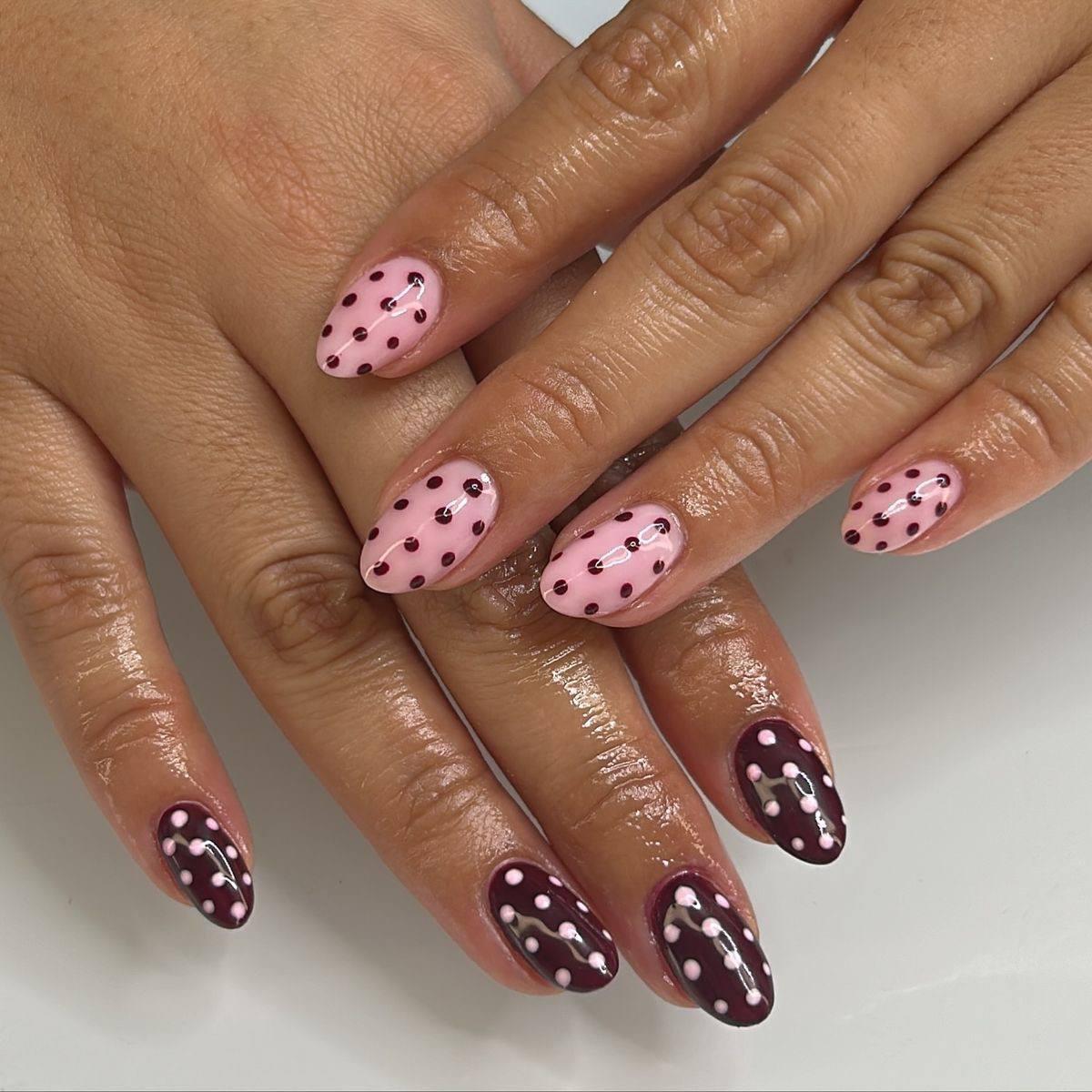 Polka dot nails: главный маникюр весны 2025, который уже стал вирусным