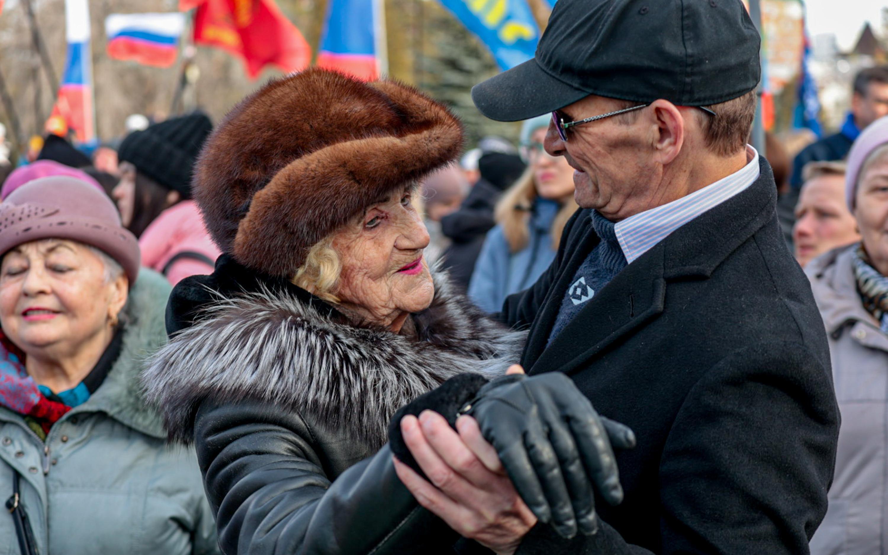 Правда ли, что в жены лучше брать молодых? Мнение научных светил