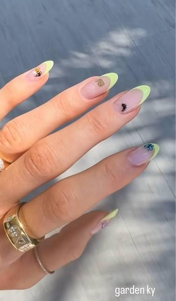 Garden nails — маникюр для тех, кто любит необычный нюд