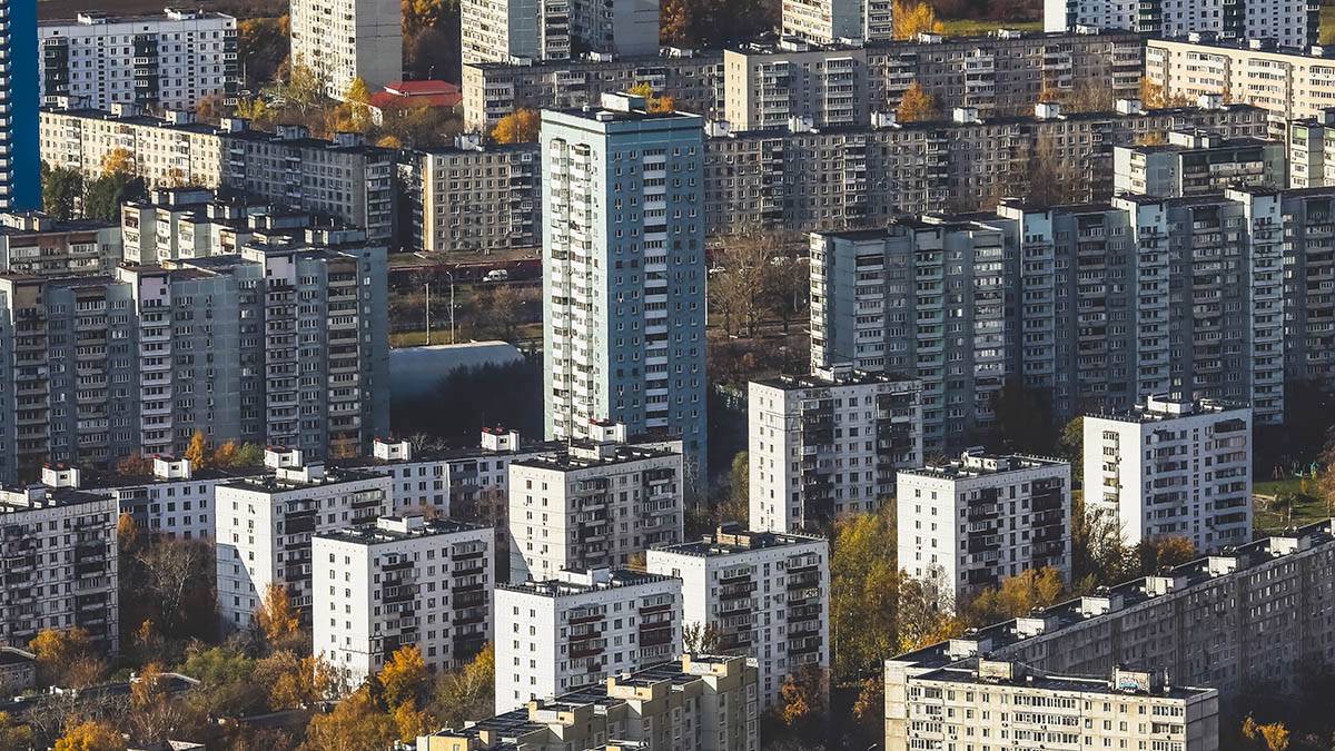 Малолетние дети мигрантов занялись сексом прямо во дворе дома в Москве