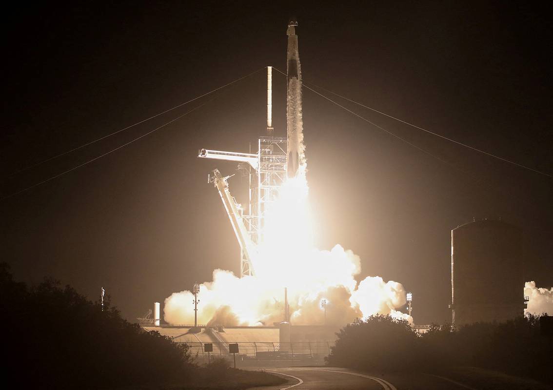 SpaceX возобновила запуски Falcon 9