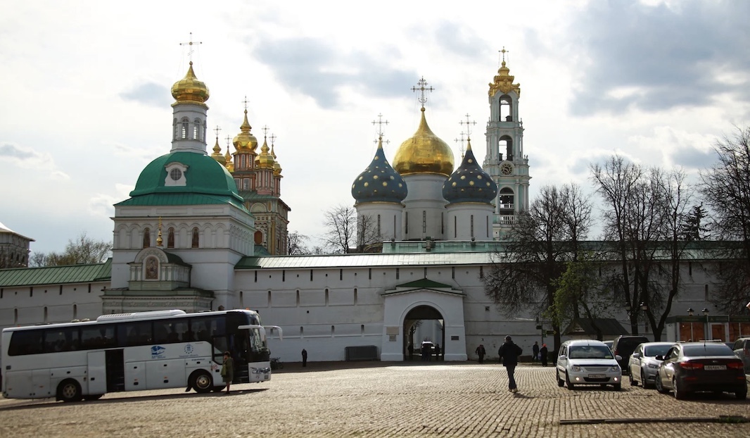 Уникальное надгробие XV века нашли в Троице-Сергиевой лавре