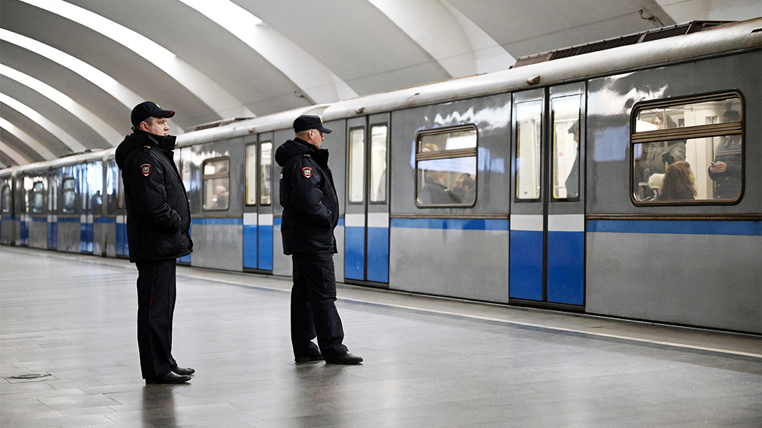 Россиянина оштрафовали за нацистское приветствие в московском метро в новогоднюю ночь