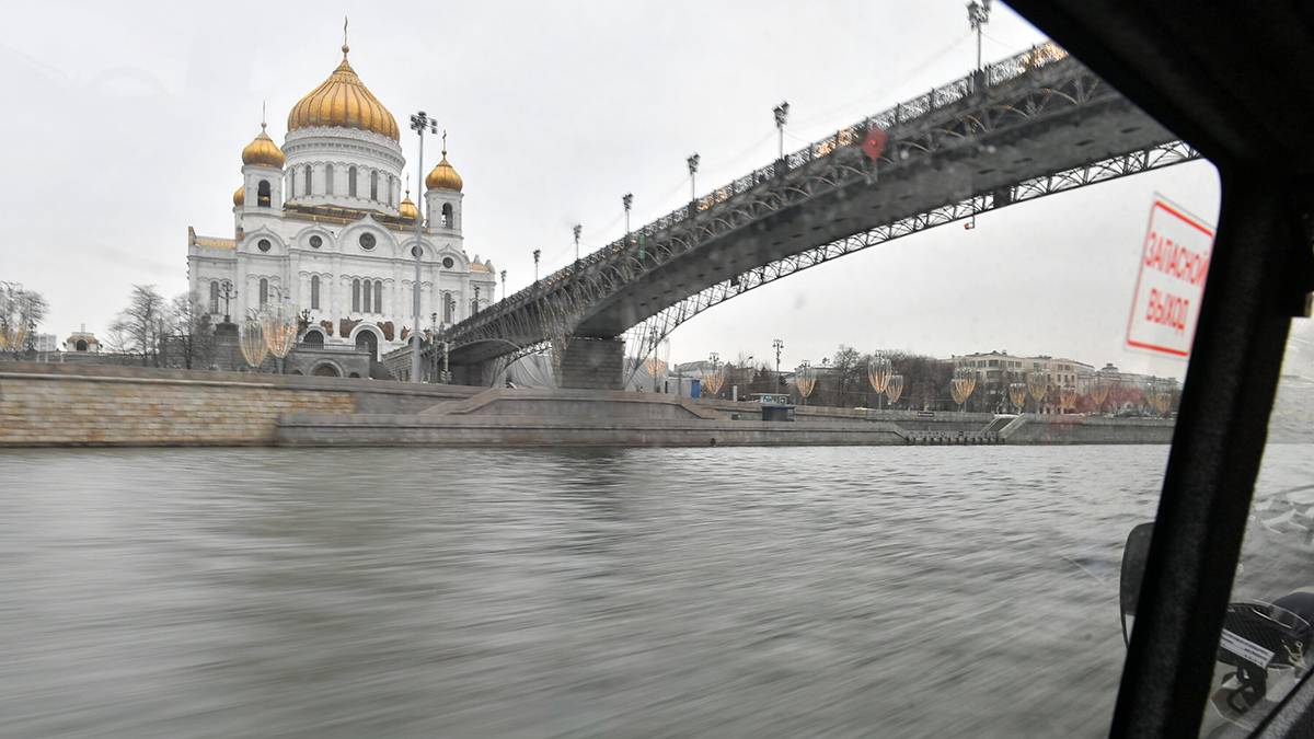 Стали известны детали погрома в церковной лавке в храме Христа Спасителя