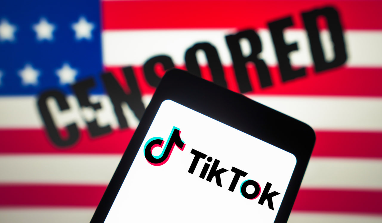 Байден подписал закон о запрете TikTok в США