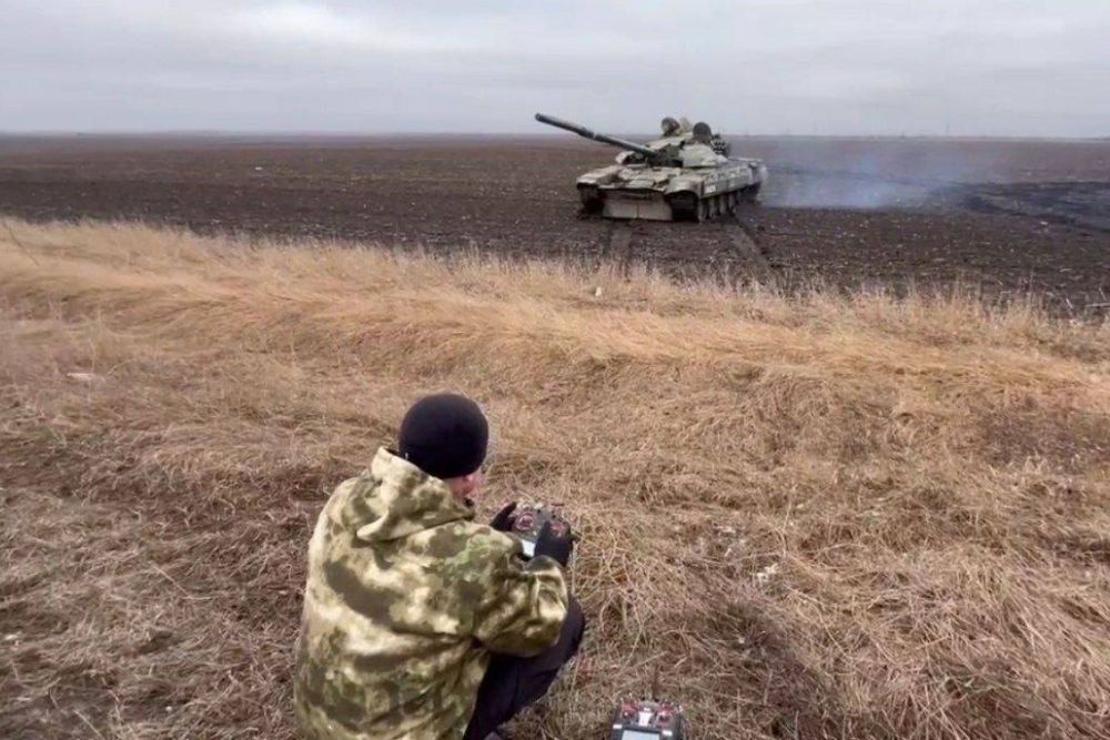 Появилось видео испытаний FPV-танка «Вася» в Запорожской области