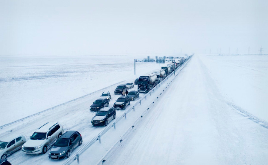 Крым засыпало снегом