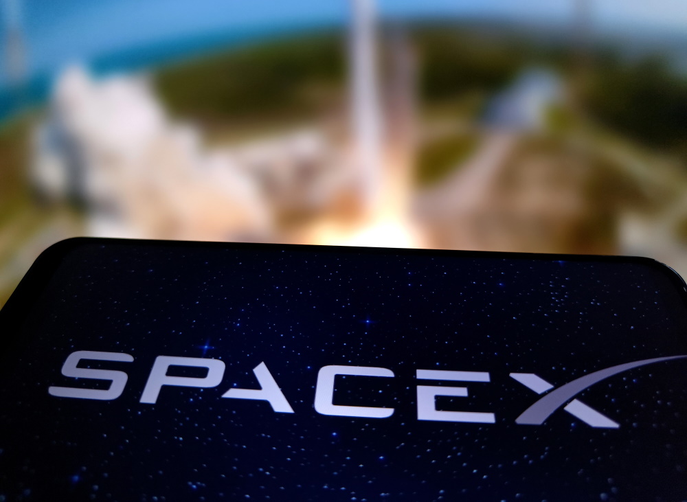 Компания SpaceX впервые в истории вывела туристов в открытый космос