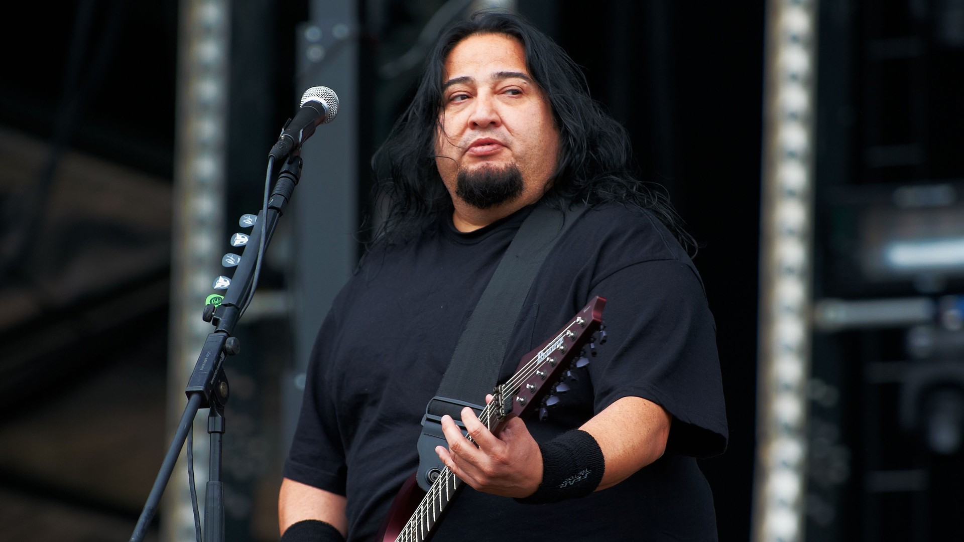 Гитарист Fear Factory заявил, что надеется увидеть, как андроиды живут с людьми