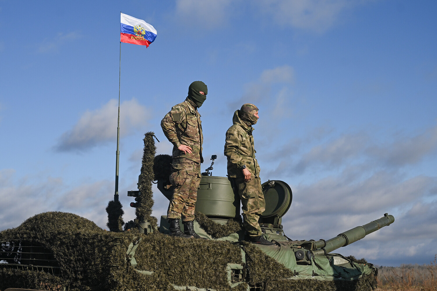 Военкор Громов: взятие под контроль ЛНР может быть вопросом одного-двух месяцев