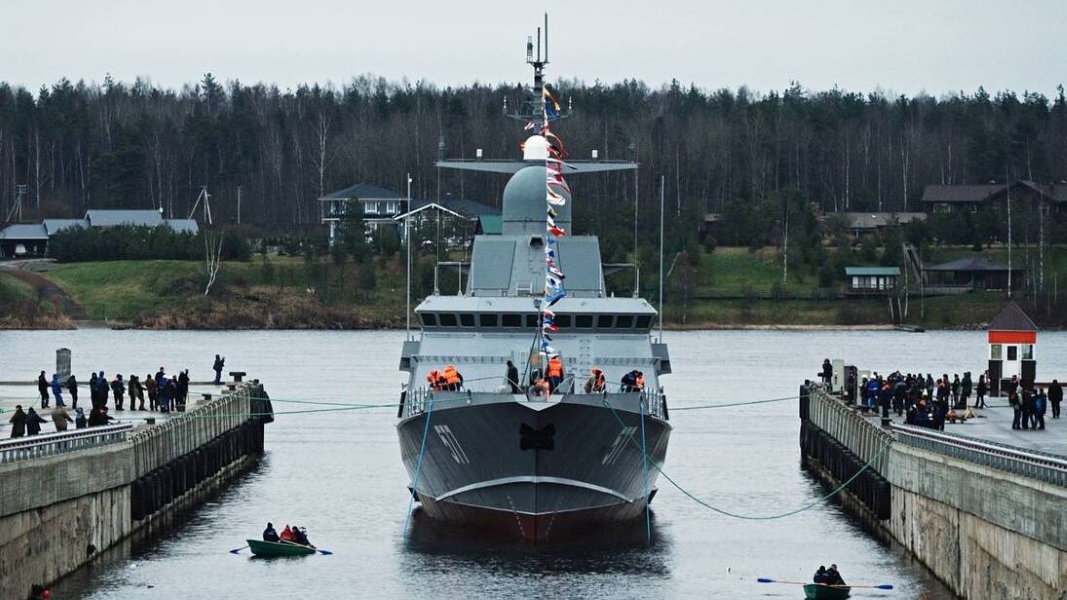 Российские «Тайфун» и «Виктор Великий» спустили на воду