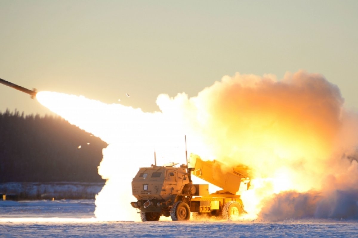 Саперы уничтожили фугасную боеголовку ракеты HIMARS в Рыльске Курской области