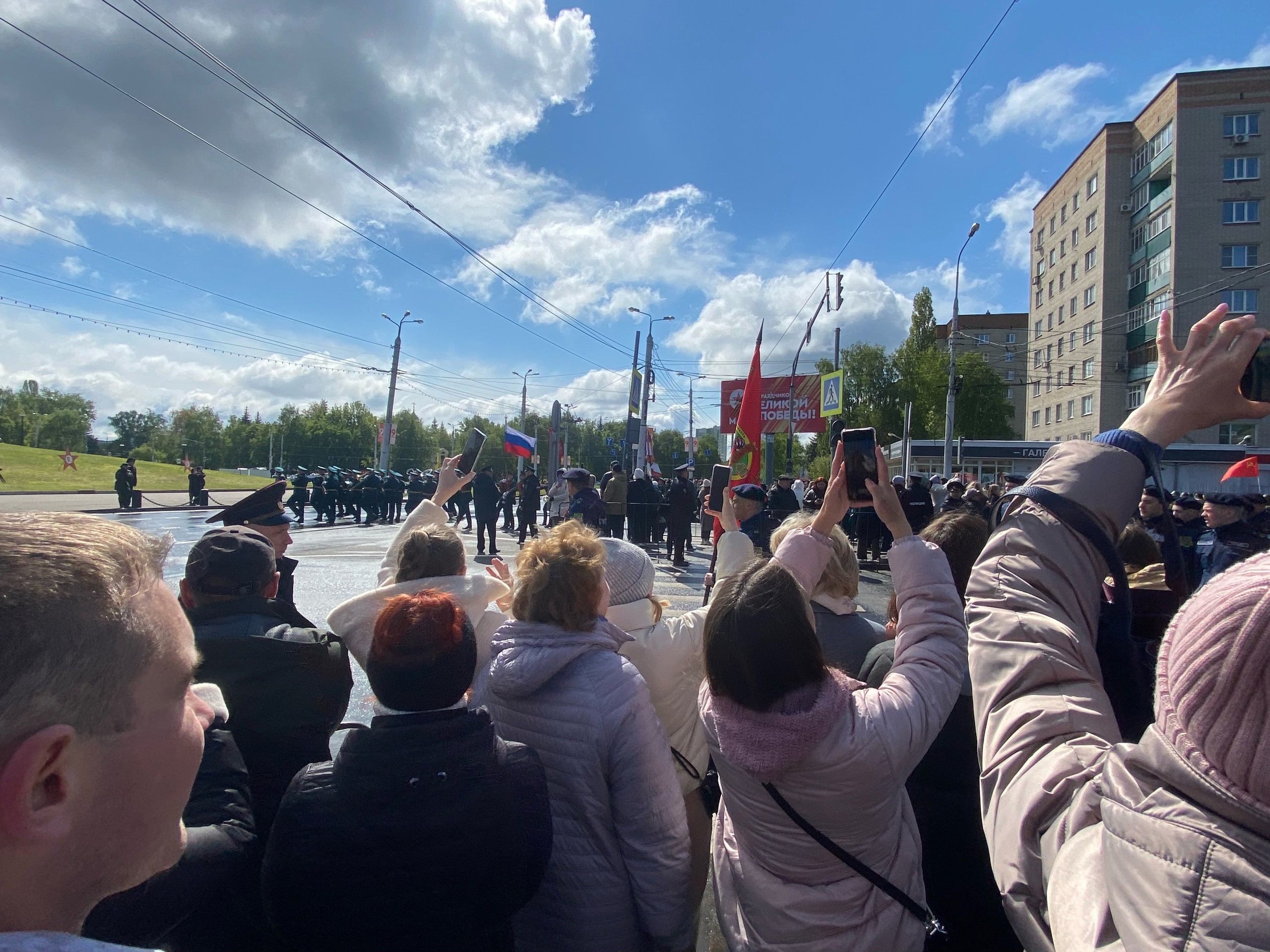 Россиянам нужно покинуть свои дома 19 мая. Теперь без шуток