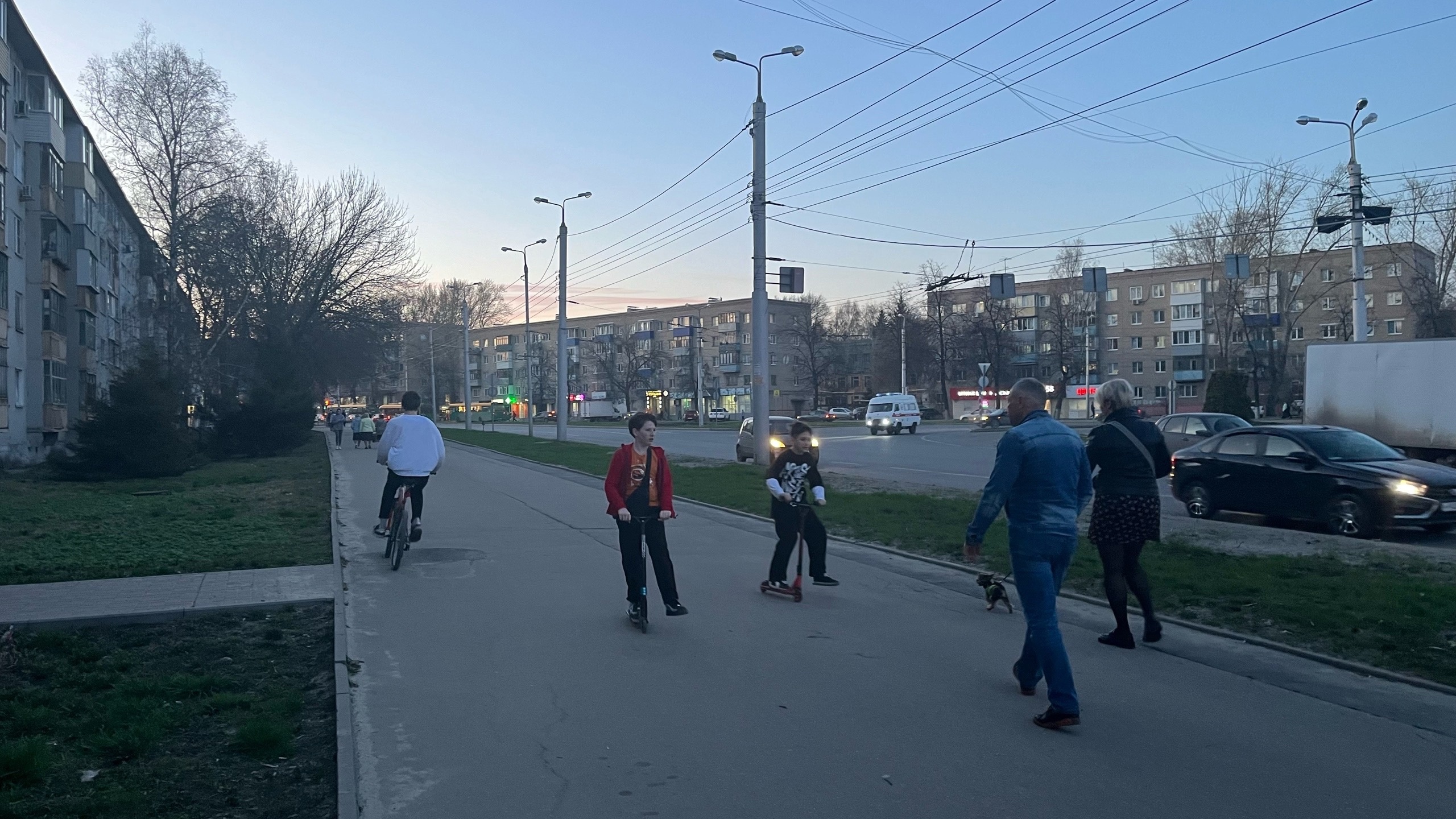 В Каменке прокуратура организовала проверку по факту падения ребенка в колодец теплотрассы