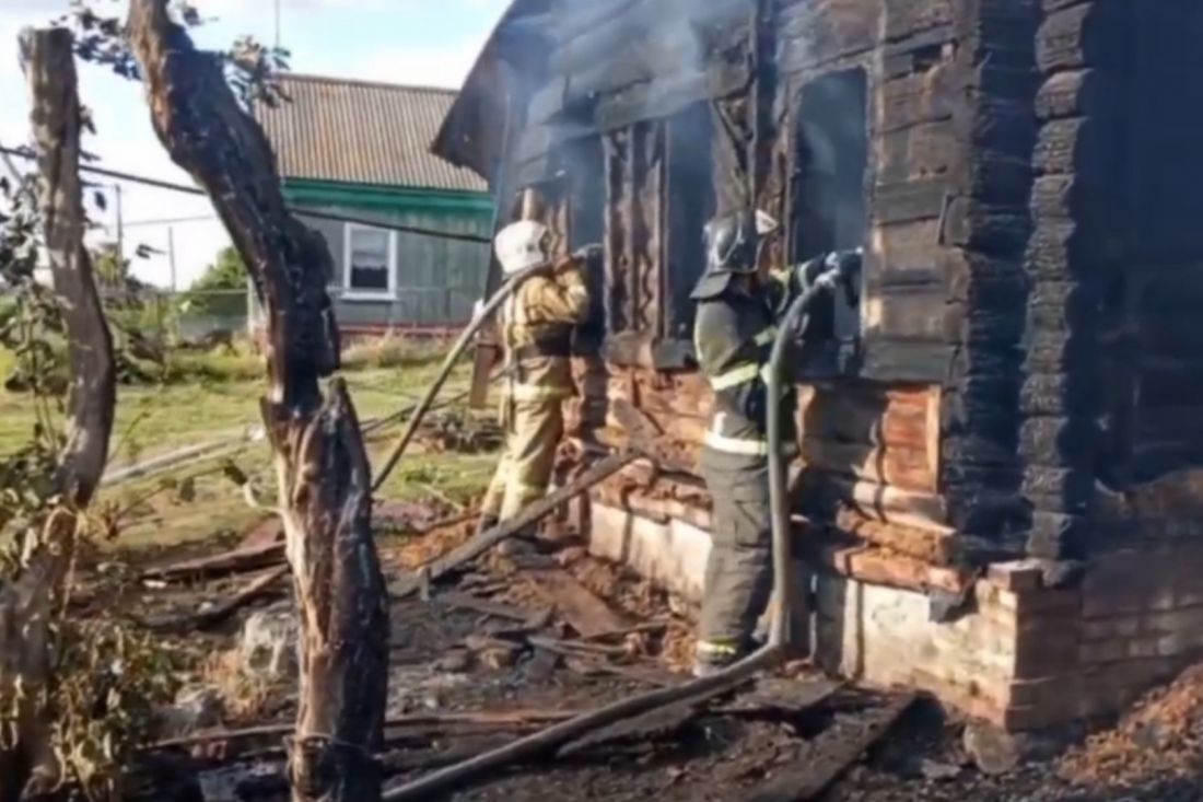 Возгорание в селе Кроптово: Шесть детей спасены из огня соседями