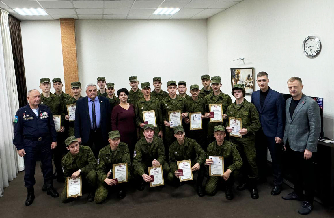 Пензенская команда 'гвардейцев' получила награды за победу на сборах ПФО