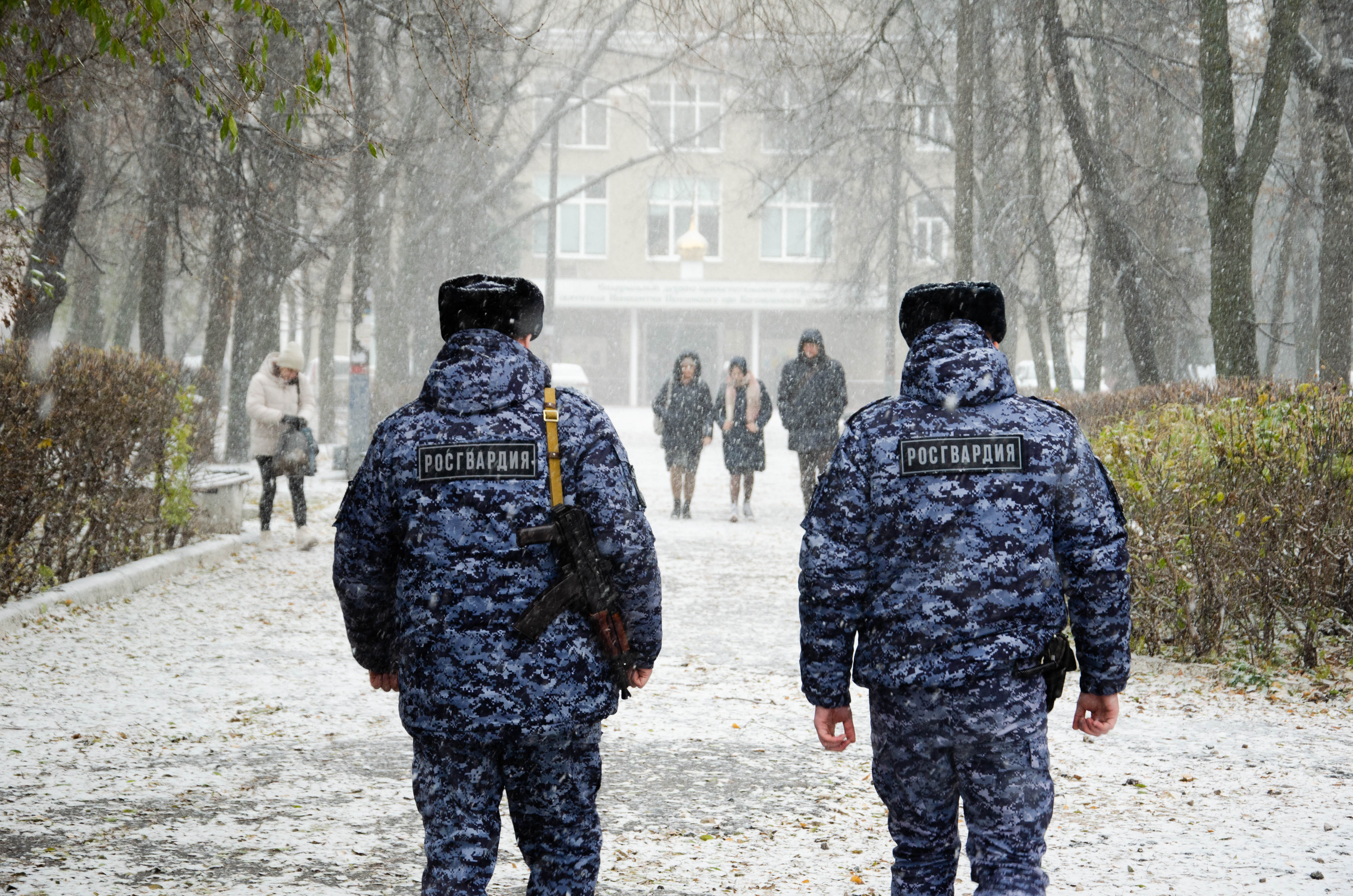 В Пензе росгвардейцы задержали женщину, устроившую погром в ресторане