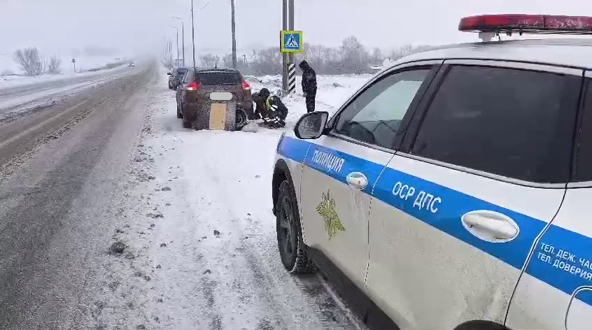 Пензенские автоинспекторы помогли водителю