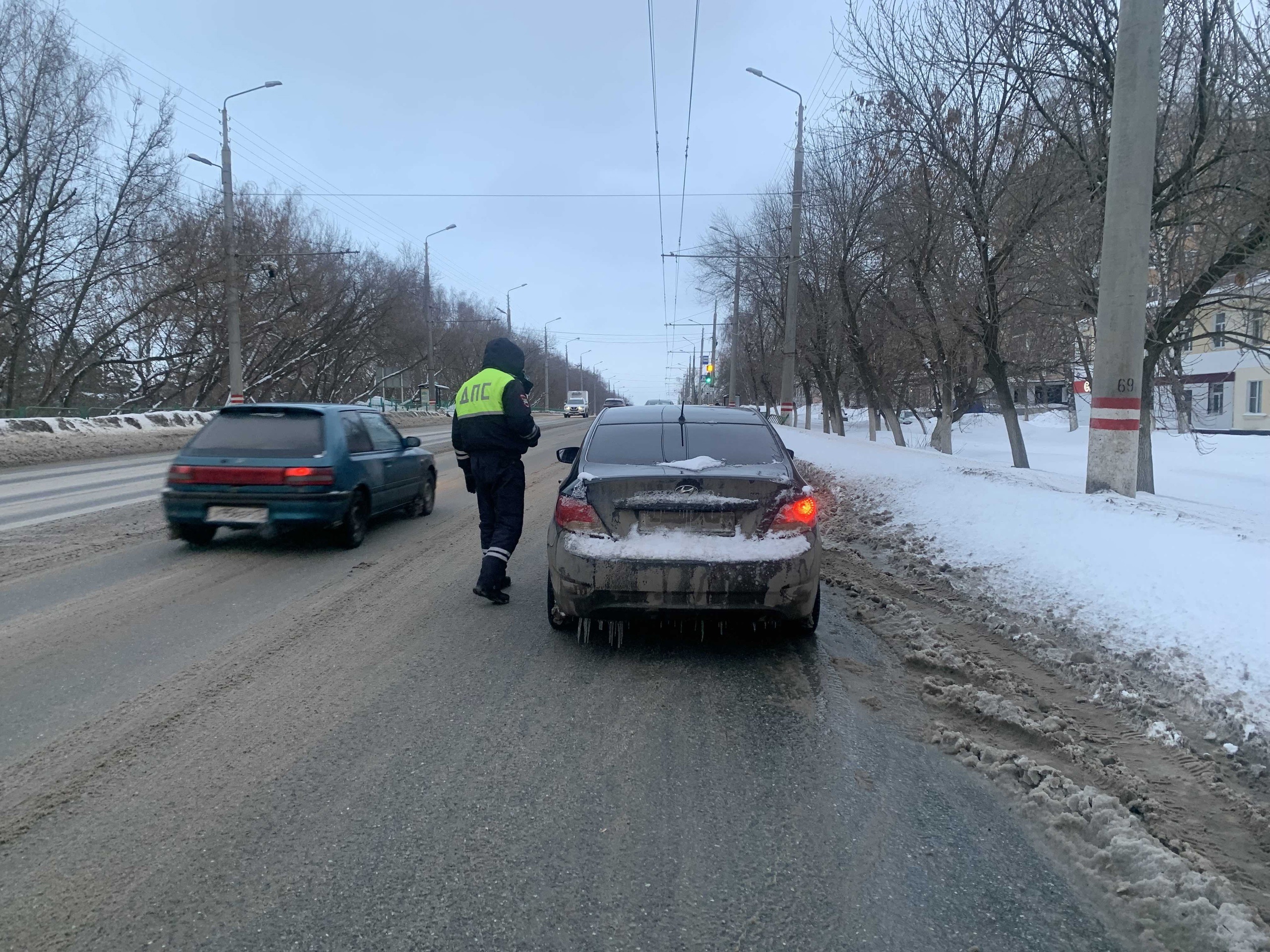 С 1 февраля выехавшим за город на авто будут аннулировать права: водителей ждет большой сюрприз