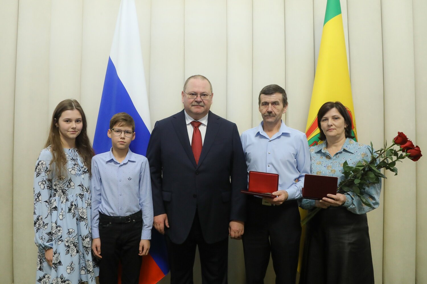 Олег Мельниченко отметил наградами отличившихся жителей Пензенской области