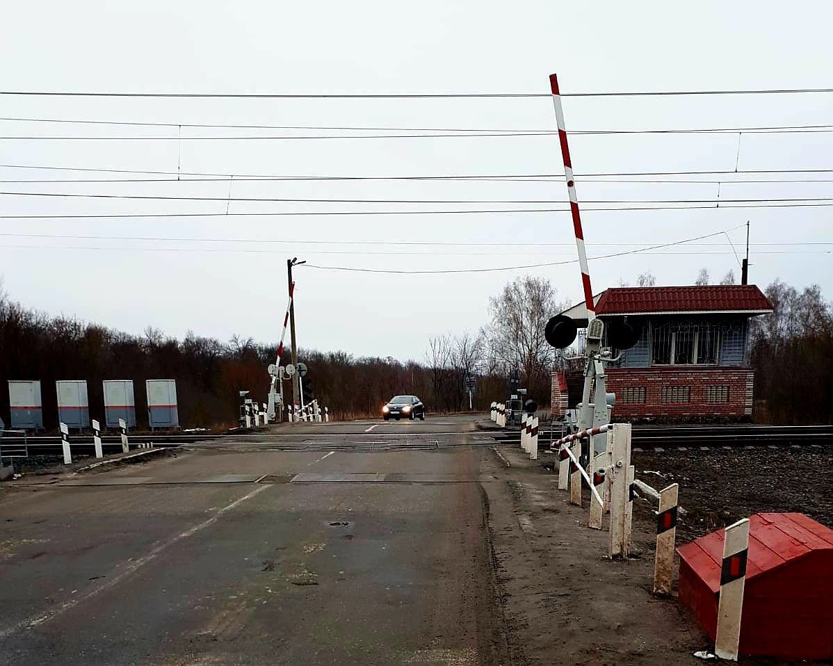 В Кузнецком районе завершен ремонт железнодорожного переезда