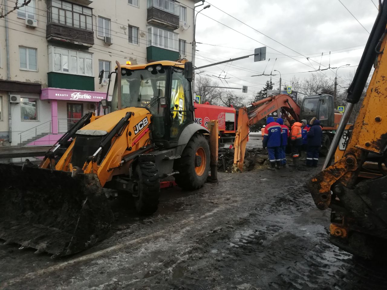 На Суворова в Пензе возобновили движение после ремонтных работ на водопроводе