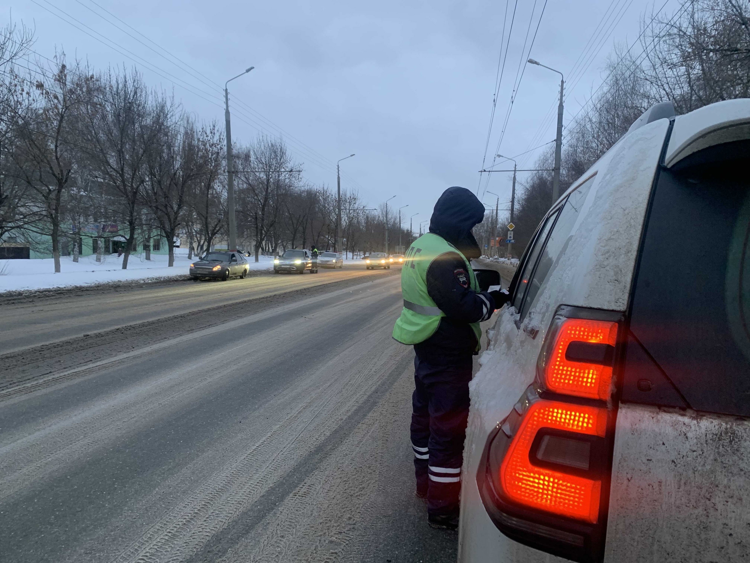 В марте всем автовладельцам выпишут штраф 500 рублей: ГАИ будет искать машины именно с такими фарами