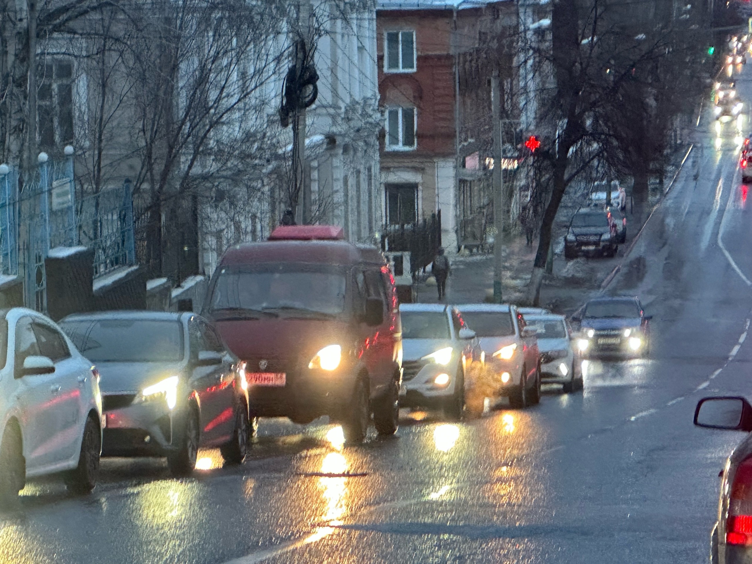 В Пензе общественники продолжают следить за состоянием городских дорог