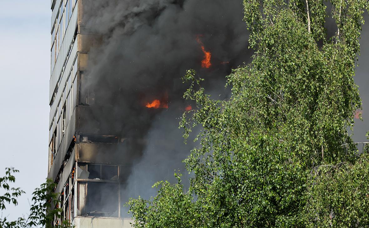 При пожаре на территории НИИ во Фрязино погибли два человека