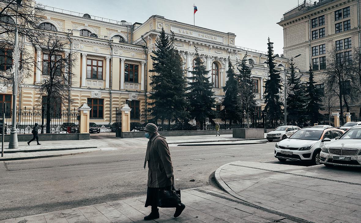 ЦБ обяжет крупные банки создать спецкнопки для жалоб на мошенников