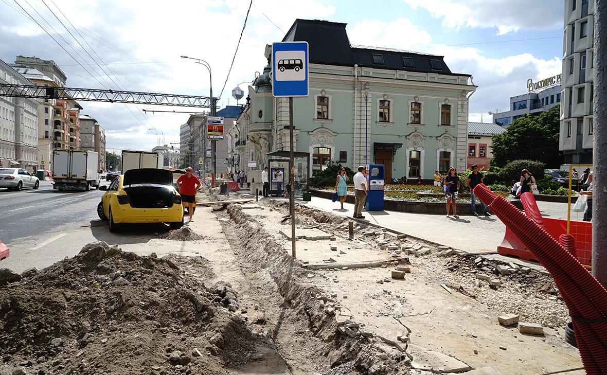 Собянин объяснил перекладывание плитки в Москве шуткой про клад Лужкова