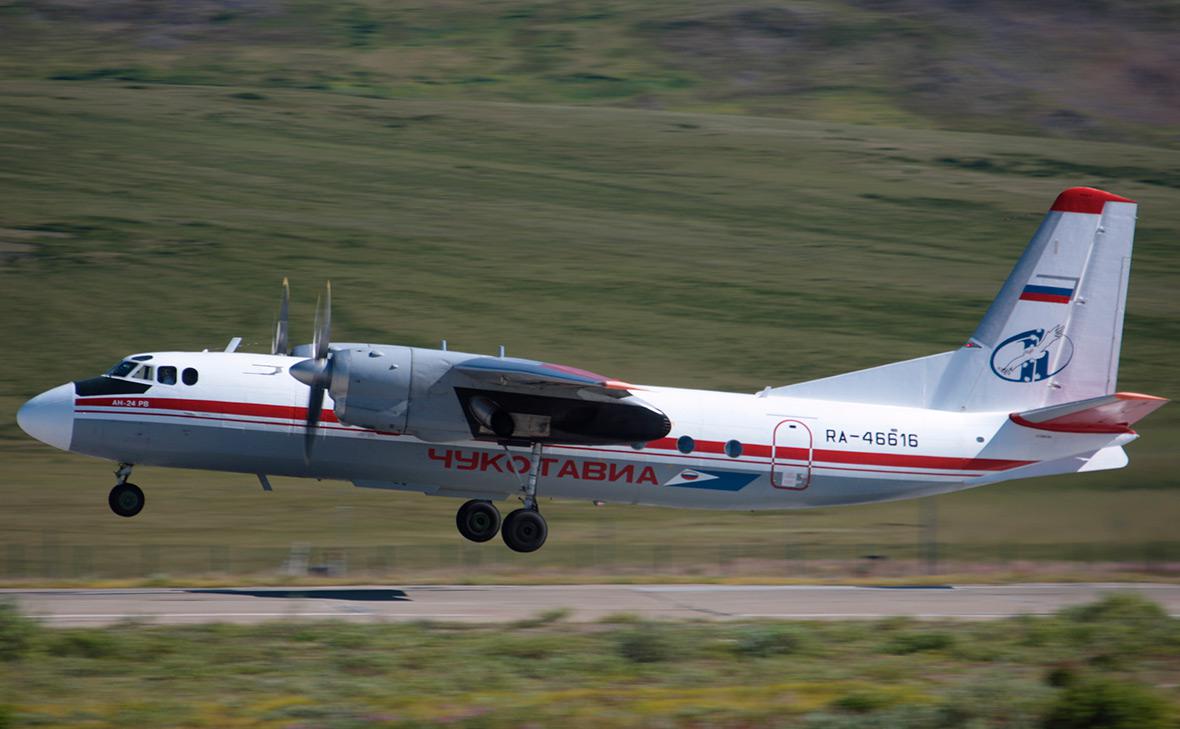 В Якутии Ан-24 сел после сигнала о поломке шасси