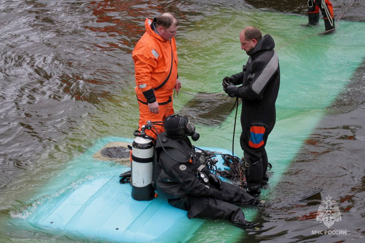 112: водитель упавшего в Мойку автобуса вышел на работу после 20-часовой смены