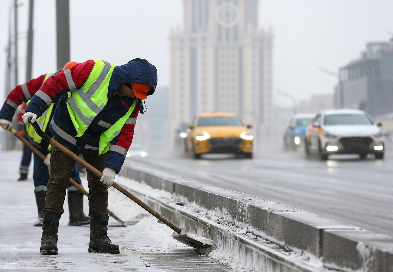 РБК: Минтруд хочет в 1,5 раза увеличить квоту на наём визовых мигрантов