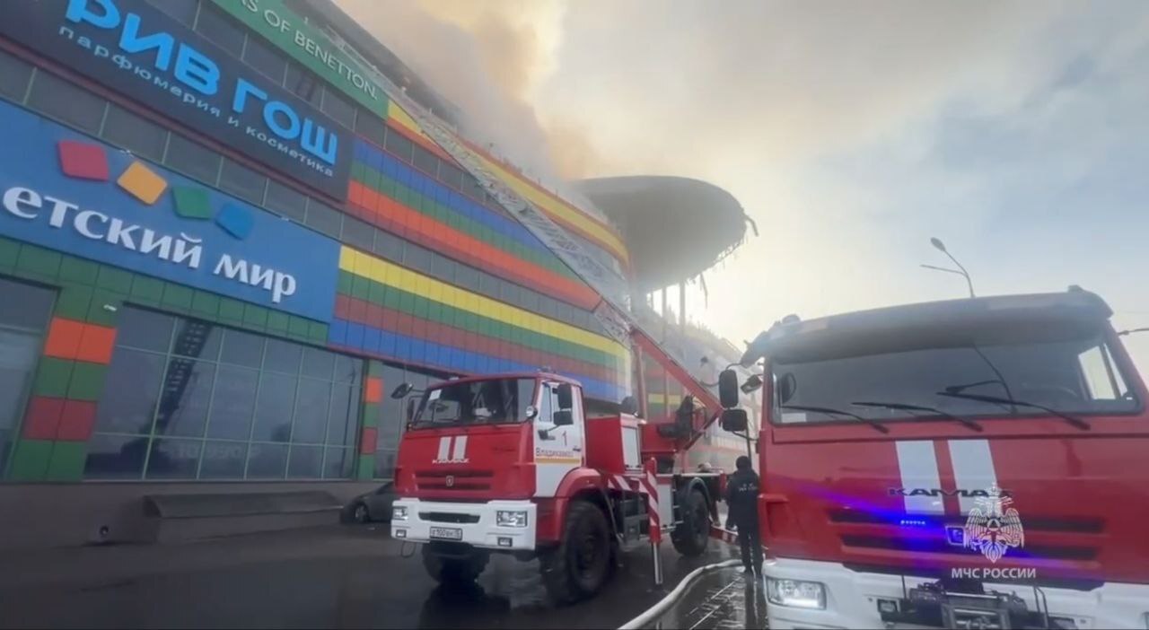 Меняйло: при взрыве в торговом центре во Владикавказе погибла женщина