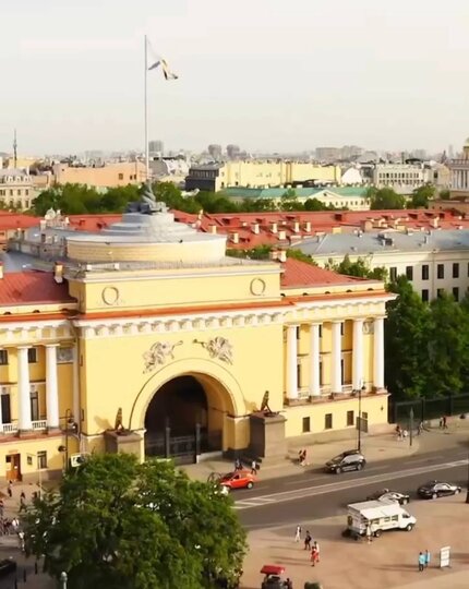 В Петербурге завершился ремонт набережной Ново-Адмиралтейского канала