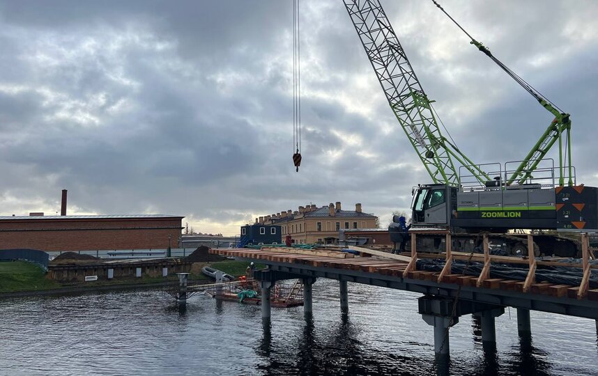 Дублёр Кронверкского моста в Петербурге готов наполовину