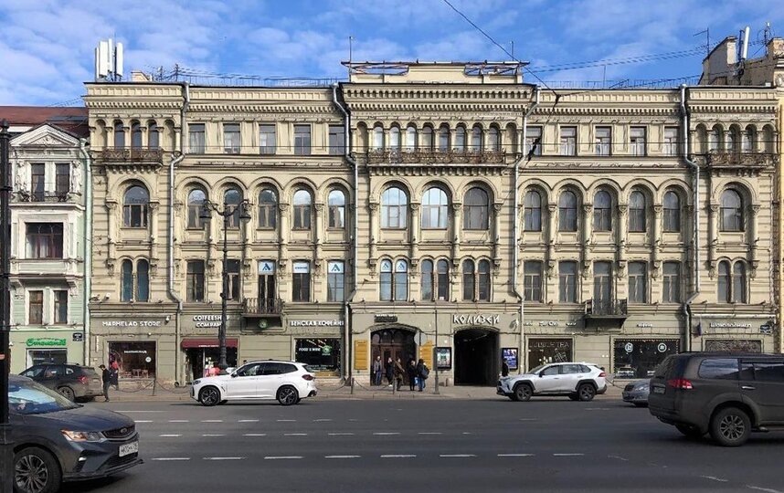 Здание бывшего кинотеатра 'Колизей' в Петербурге признали памятником