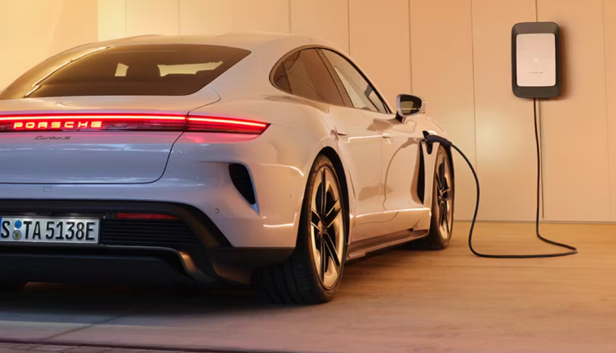 Porsche инвестировала в аккумуляторный стартап South 8, который дает производительность EV в холодную погоду