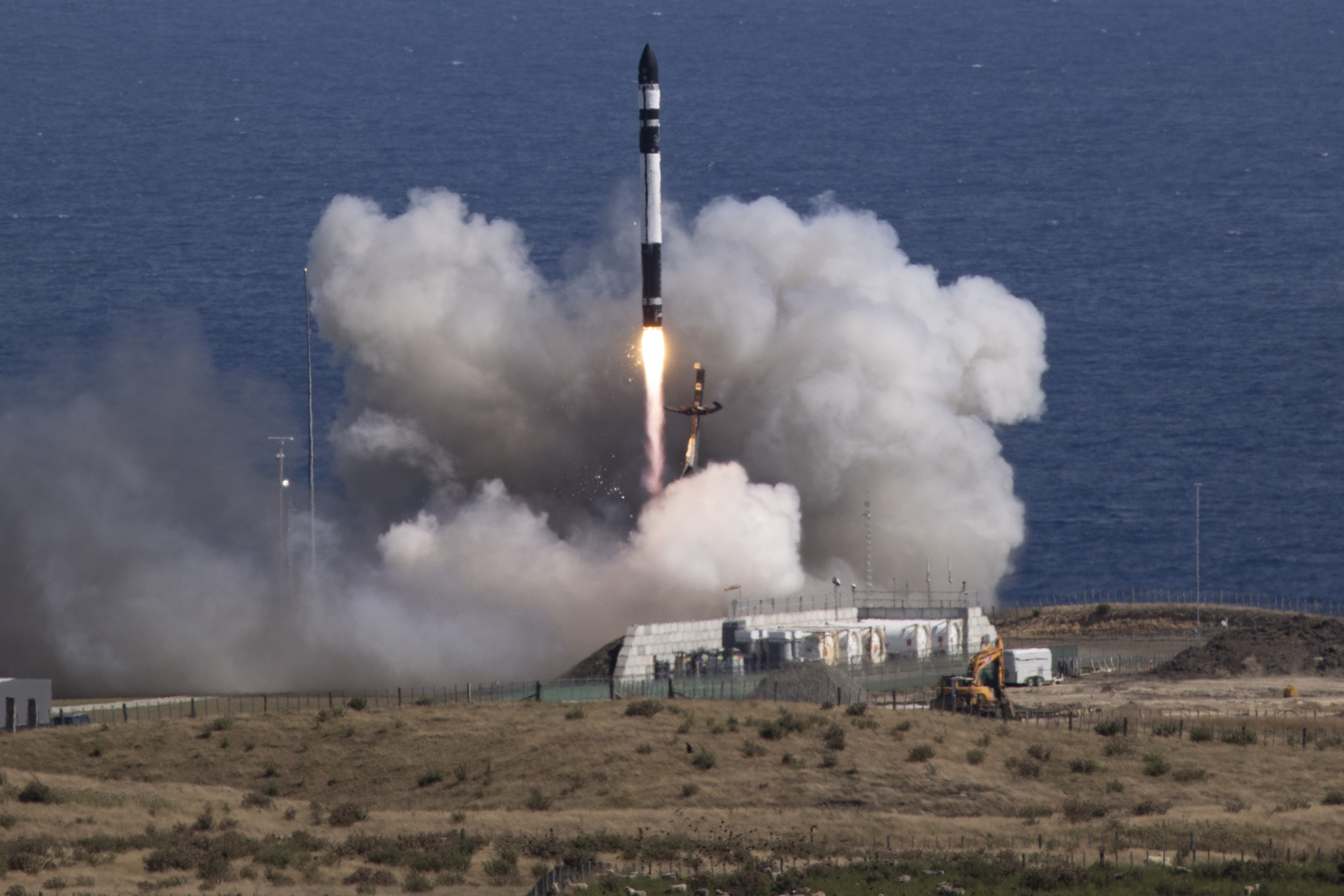 Rocket Lab решила разрушить монополию SpaceX в космосе