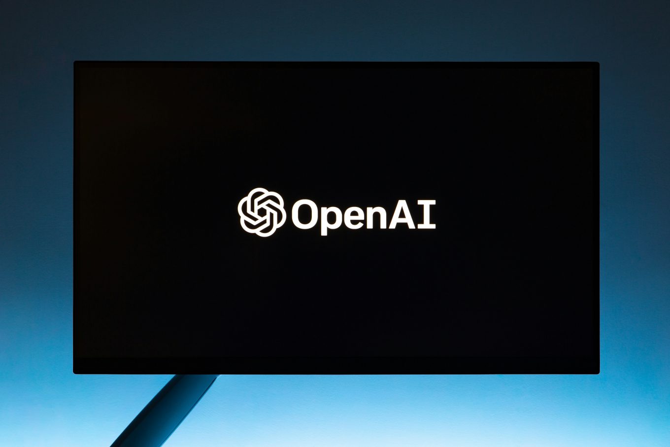 Почему OpenAI отказались продаться Илону Маску: стартап на распутье