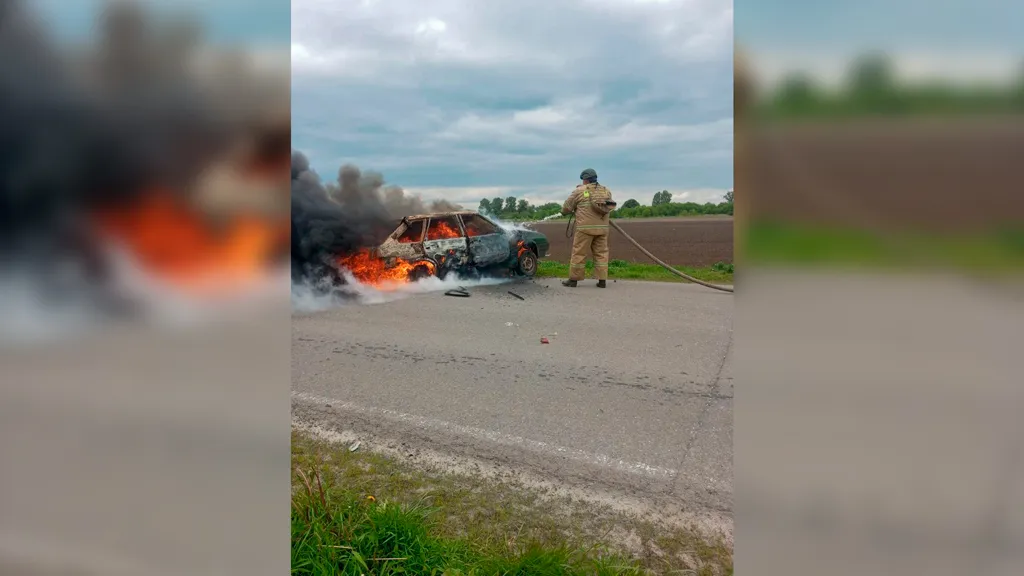 Украинский дрон сбросил взрывчатку на авто в Курской области, погибла женщина