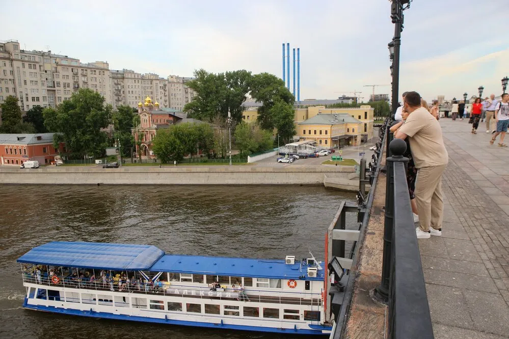 Вода в Москве-реке оказалась теплее Чёрного моря на курортах в Сочи