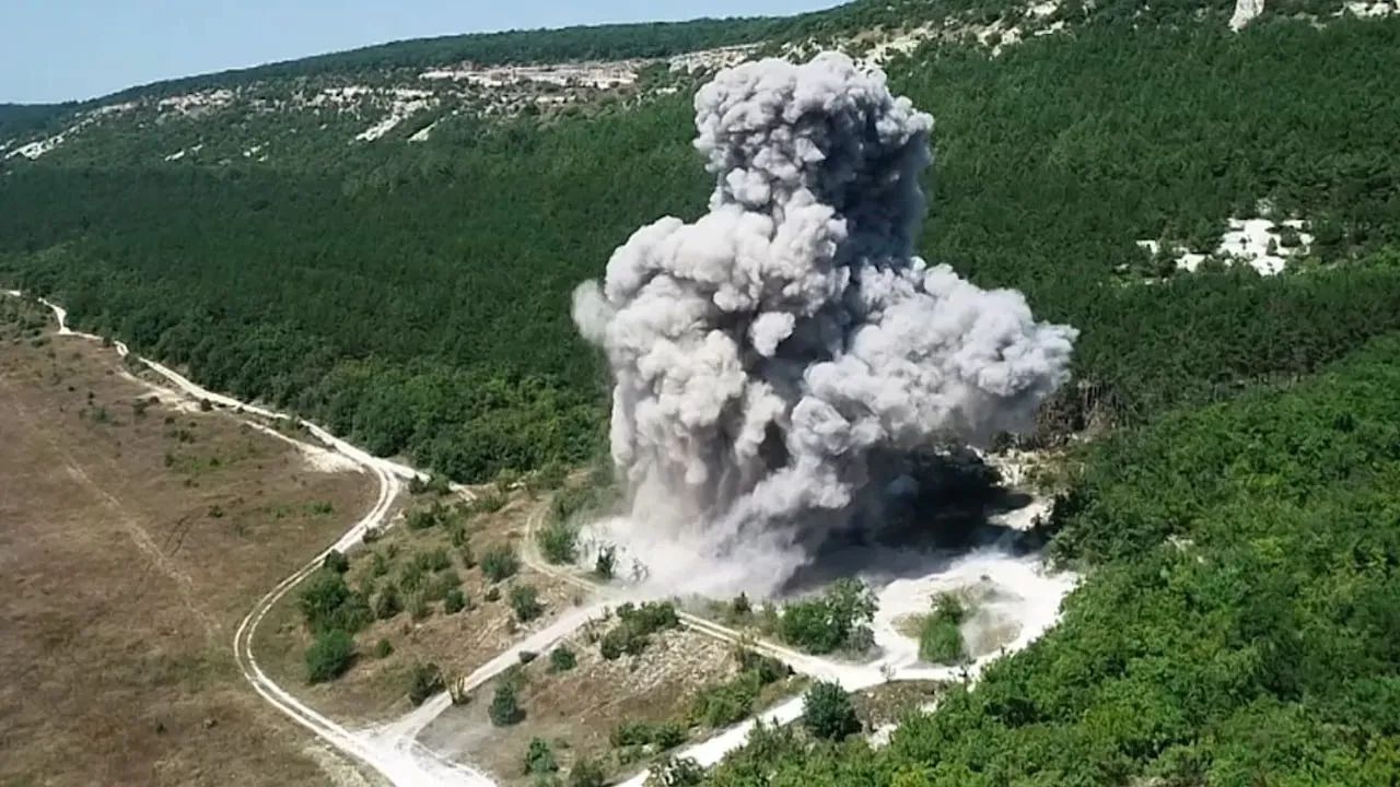 Опубликовано видео уничтожения обломков ракет ATACMS в Севастополе