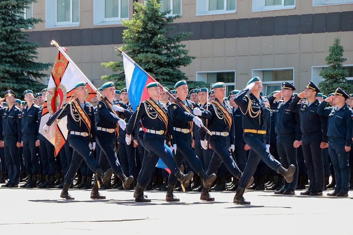 Путин присвоил 51-й общевойсковой и 11-й армии ВВС и ПВО звание «гвардейская»