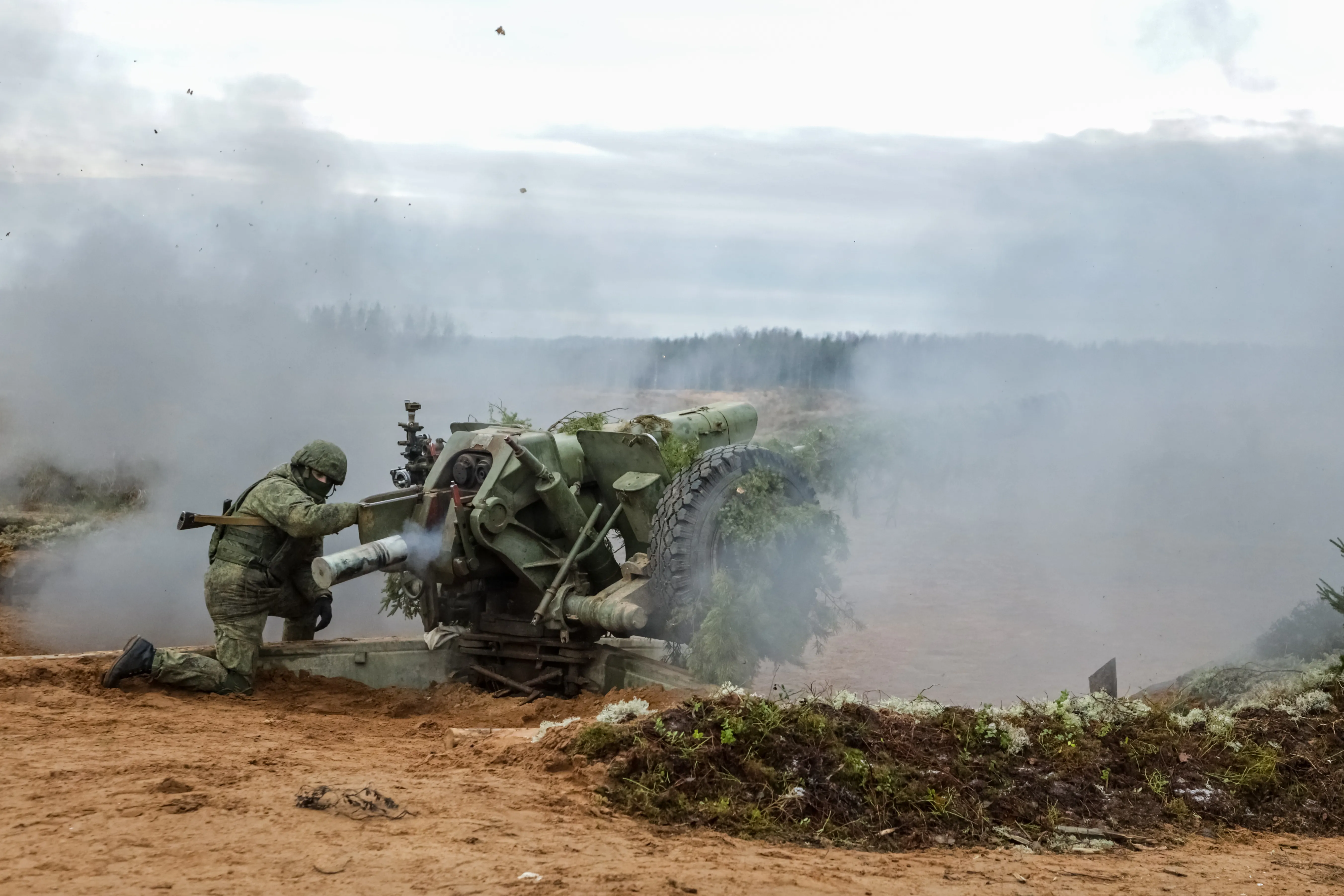 Минобороны: ВС РФ уничтожили гаубицу Д-30 ВСУ в Курской области