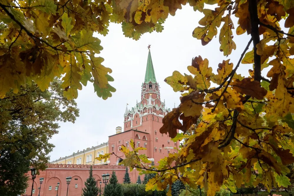 Москвичам рассказали, сколько ещё продлится осенняя жара