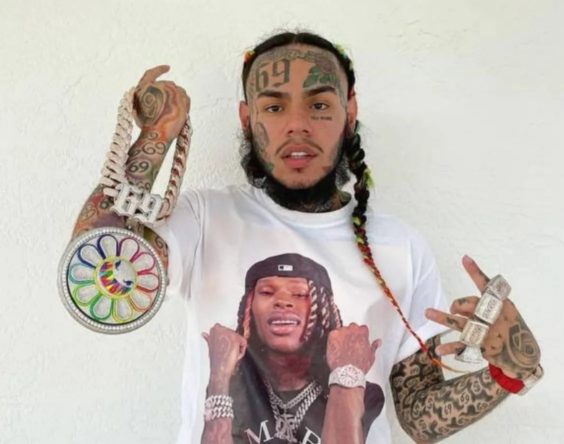 Виноват ураган: В Москве отменён концерт американского рэпера Tekashi 6IX9INE